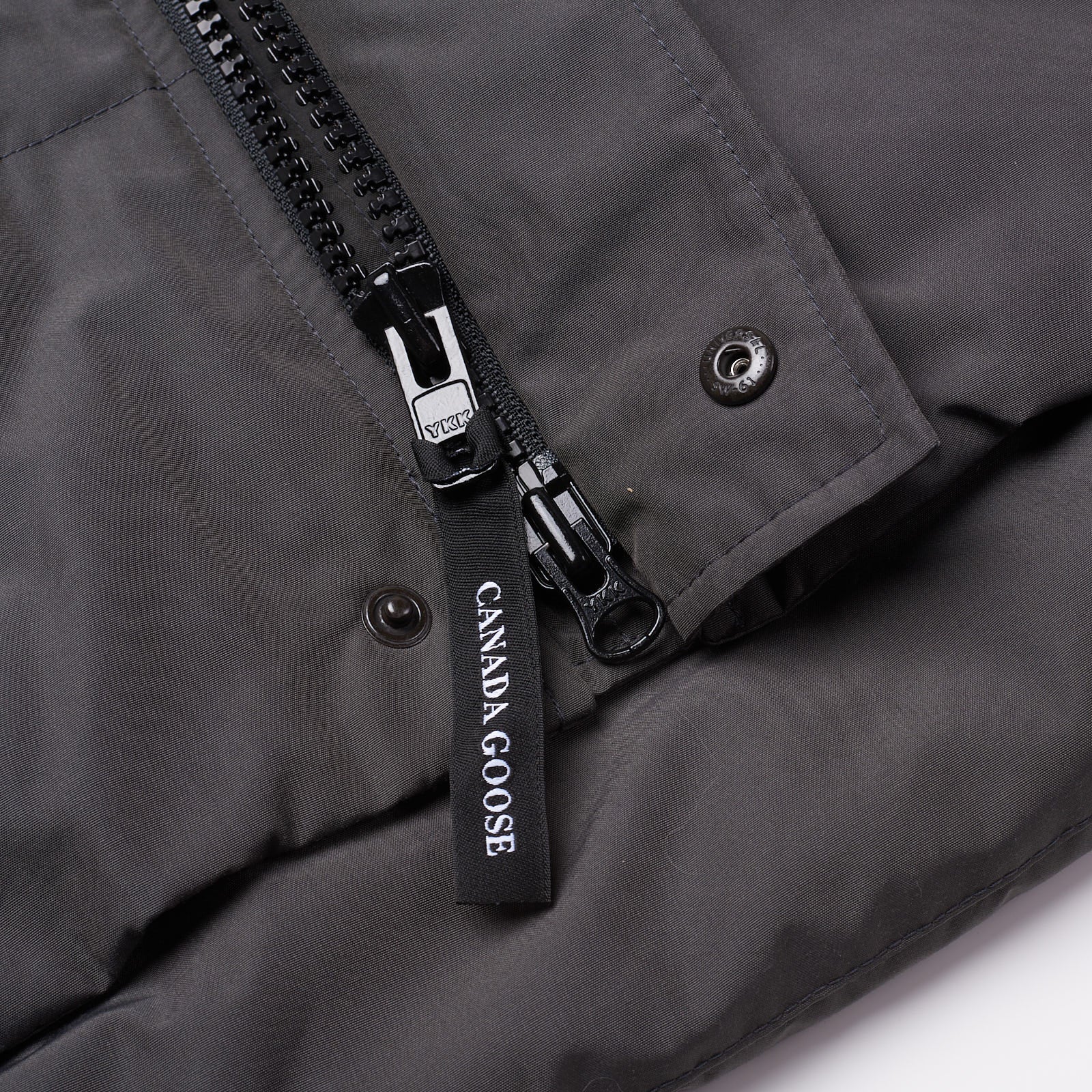 Zipper on clearance canada goose