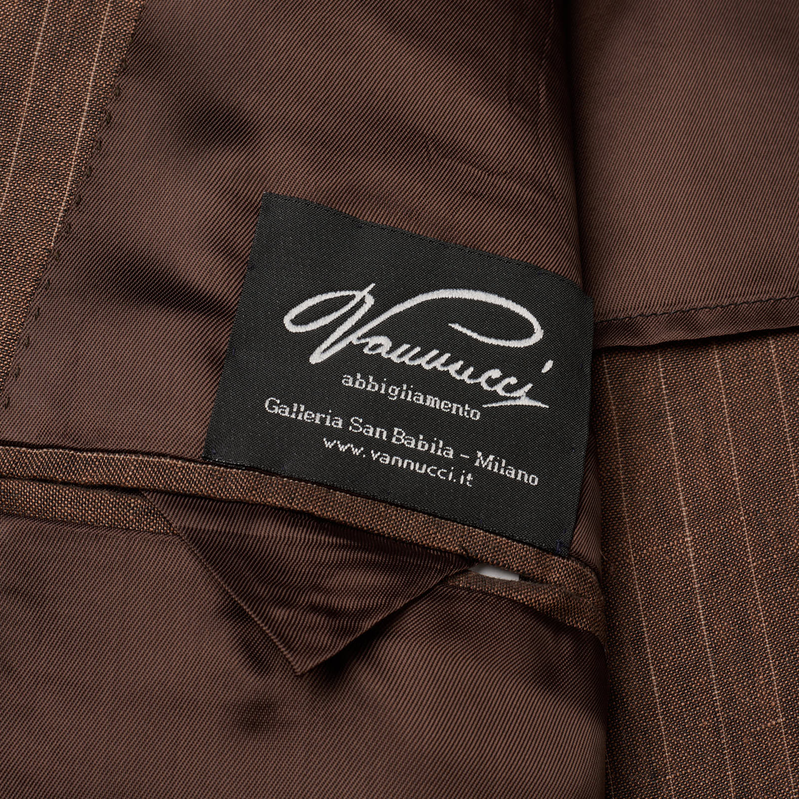 VANNUCCI Milano Brown Striped Irish Linen Suit EU 58 NEW US 46 48