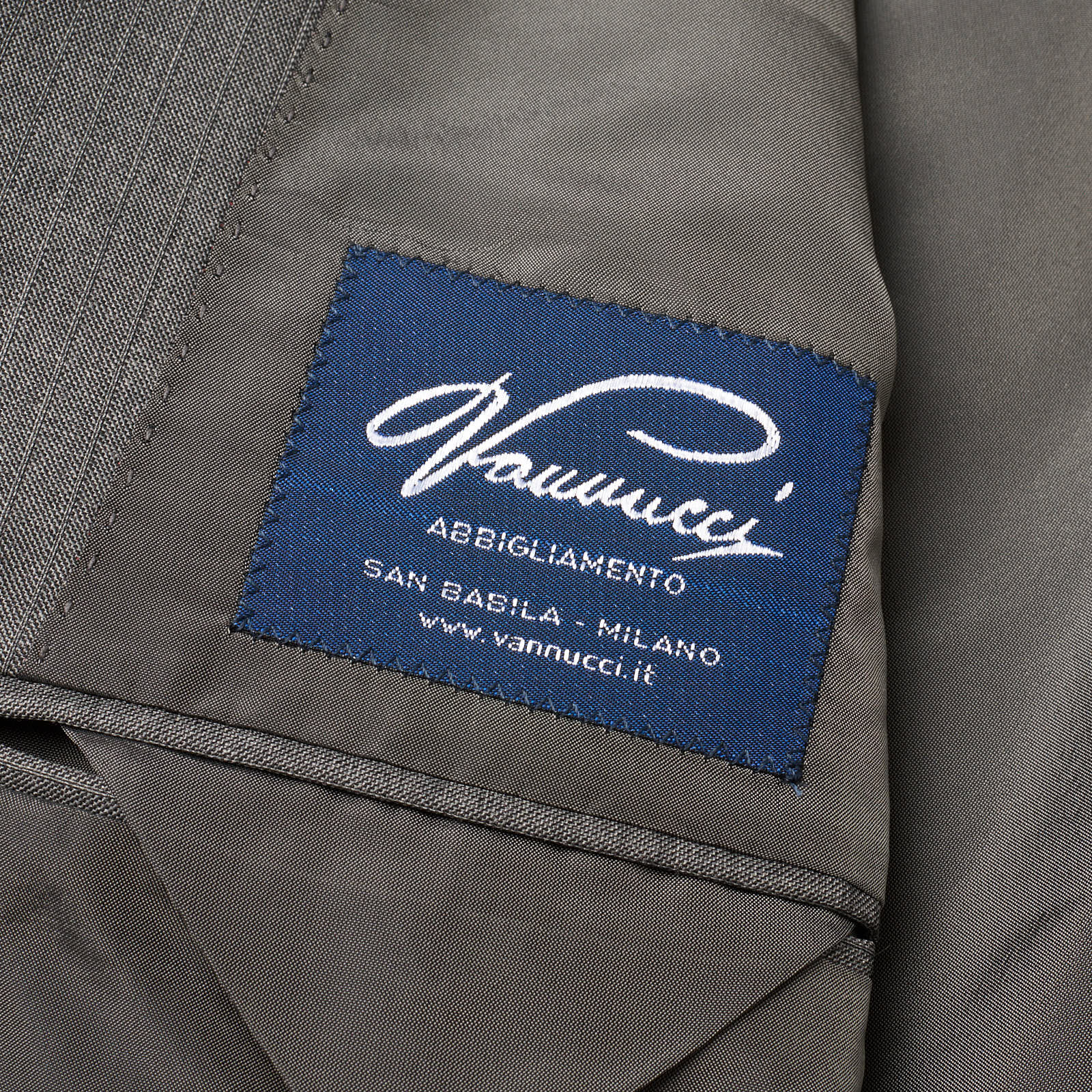 Vannucci  Milano Gray Wool-Silk Summer Tasmanian Slim Fit Suit EU 52 NEW US 40 42